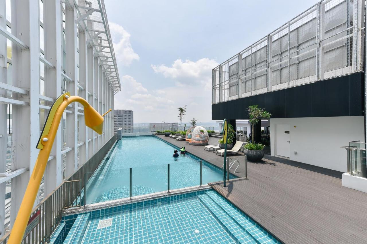 Suasana Private Suites By Subhome Johor Bahru Exterior foto